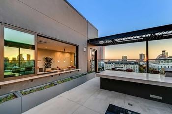 Sky lounge & outdoor terrace
